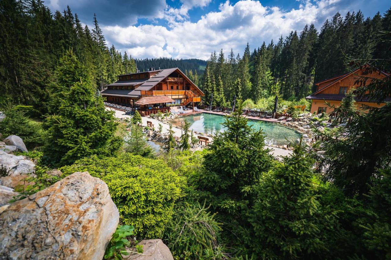 Wellness Hotel Ondrasuv Dvur Bila  Exteriör bild