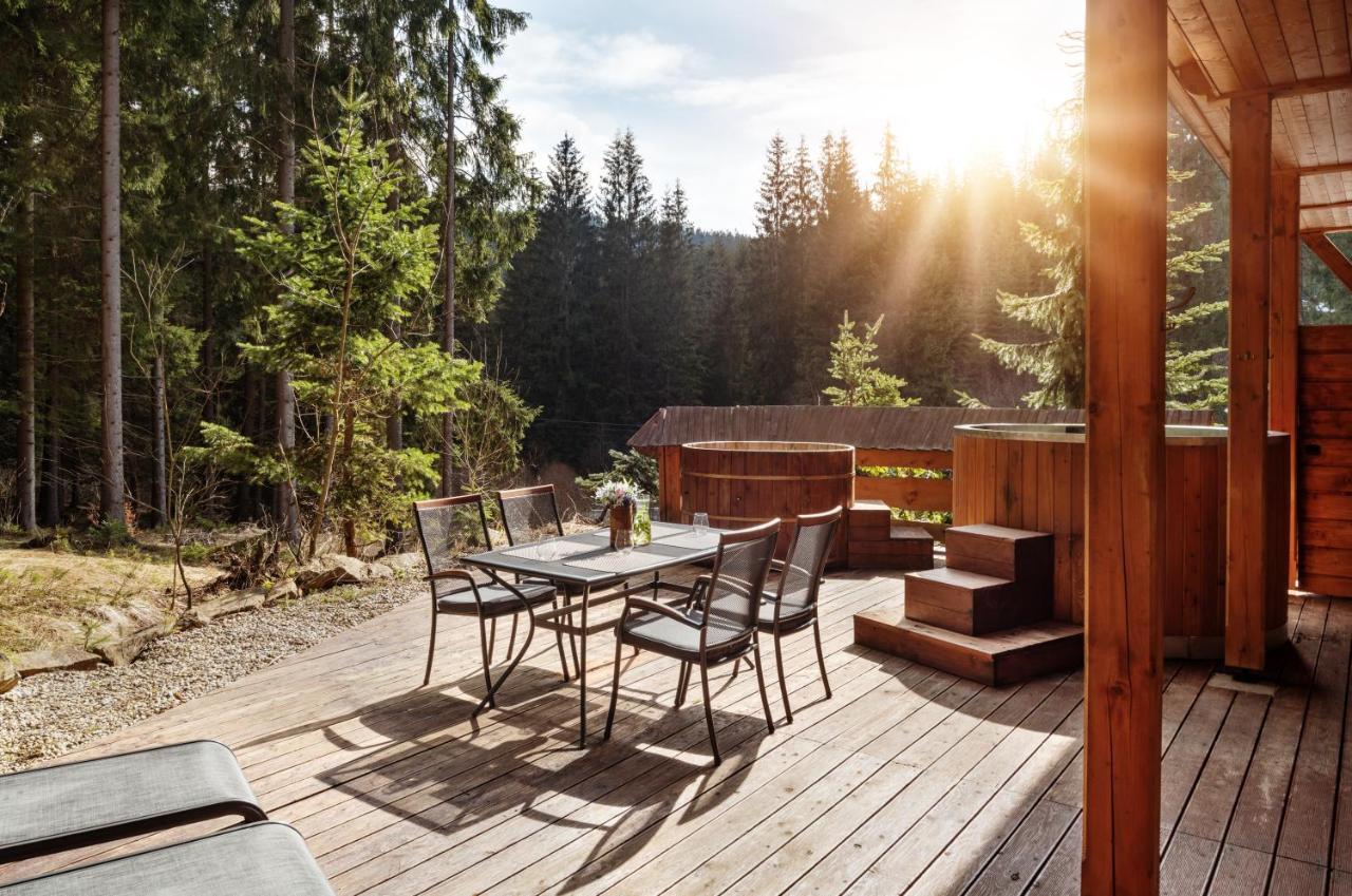Wellness Hotel Ondrasuv Dvur Bila  Exteriör bild