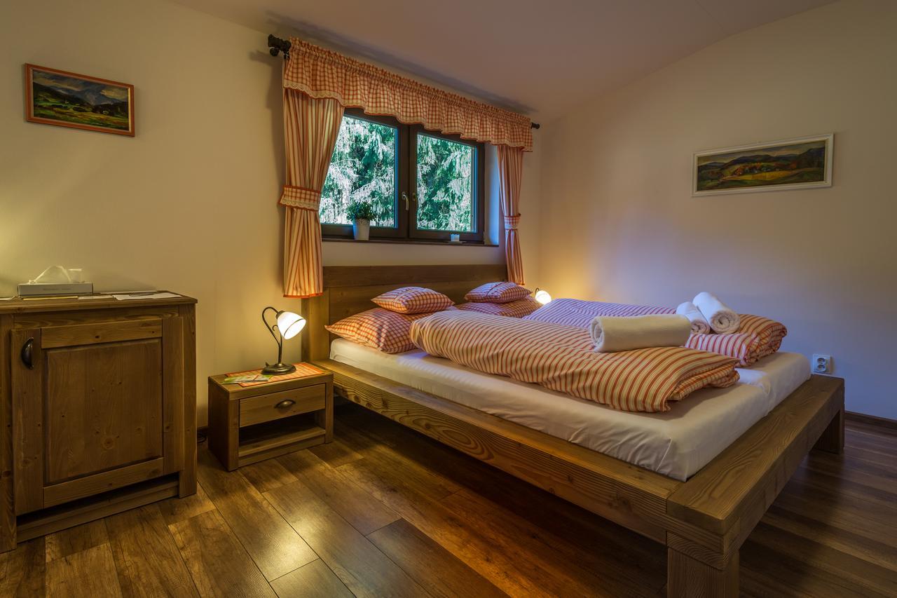 Wellness Hotel Ondrasuv Dvur Bila  Exteriör bild