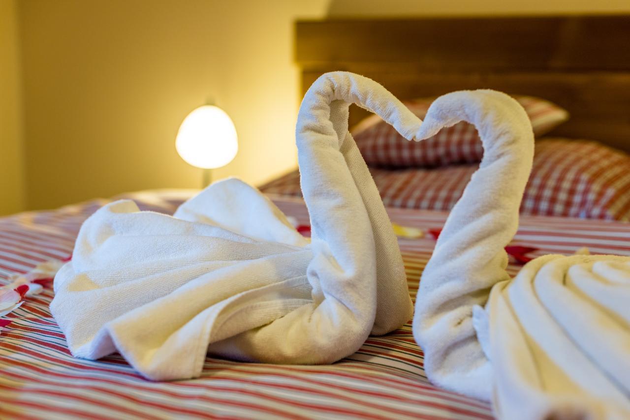 Wellness Hotel Ondrasuv Dvur Bila  Exteriör bild